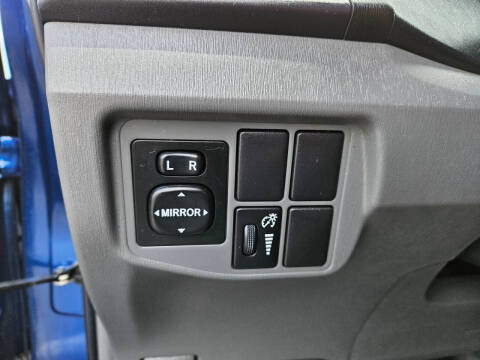 2010 Toyota Prius III