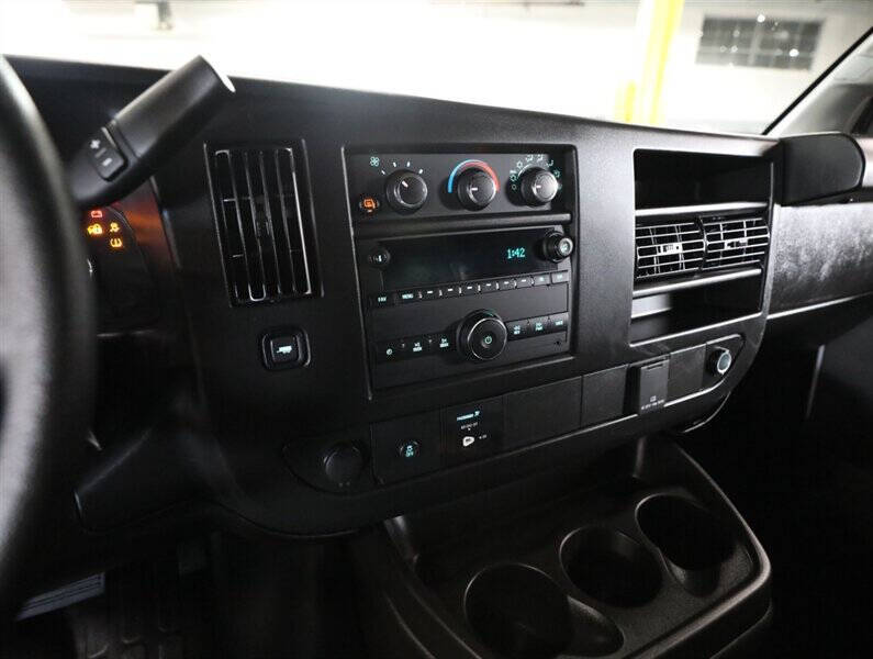 2024 GMC Savana 2500