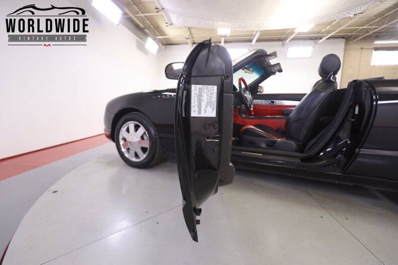 2002 Ford Thunderbird Deluxe