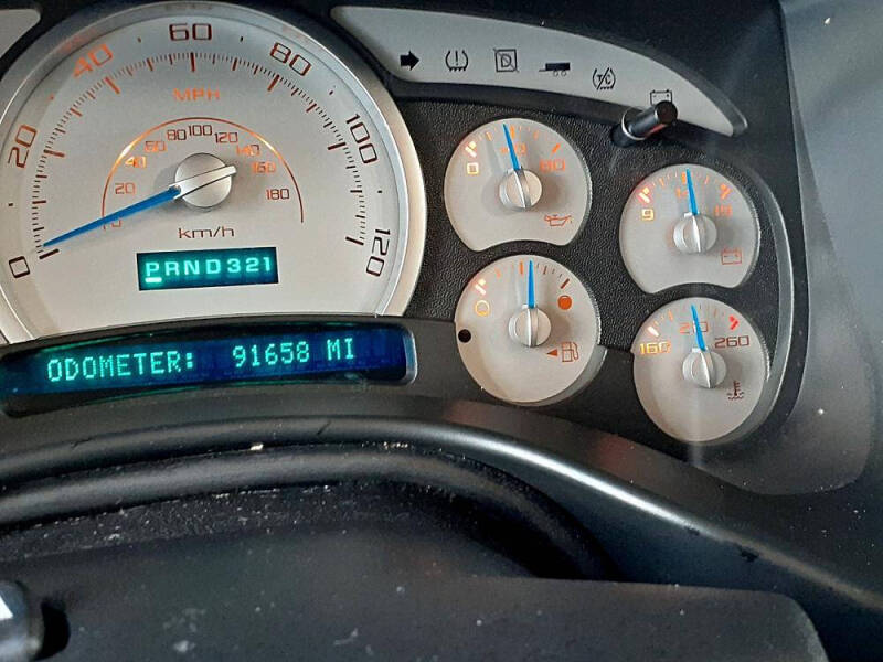 2004 HUMMER H2