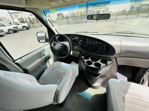 2006 Ford E-Series E-150 XLT