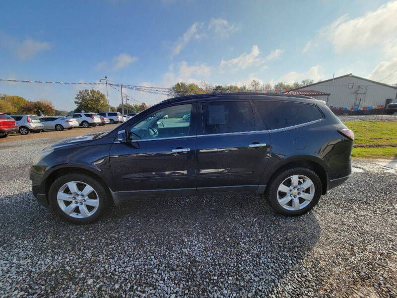 2017 Chevrolet Traverse null photo 3