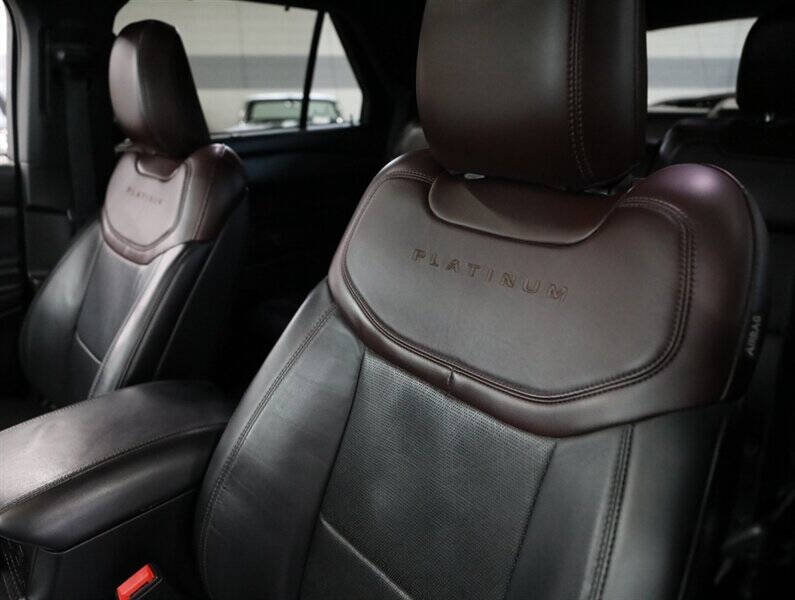 2020 Ford Explorer Platinum
