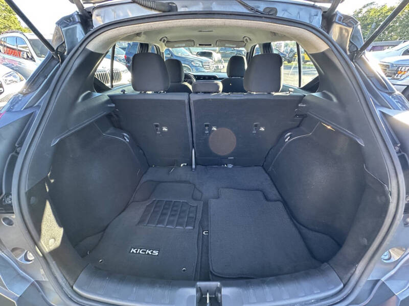 2019 Nissan Kicks SV