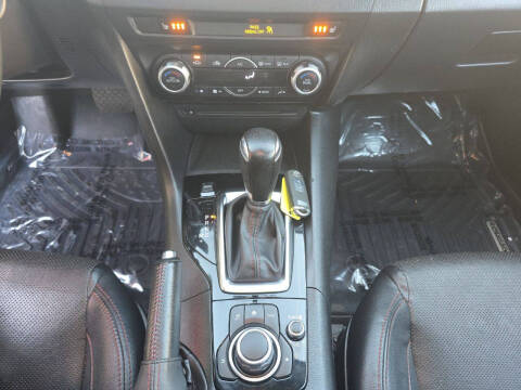 2015 Mazda MAZDA3 s Grand Touring