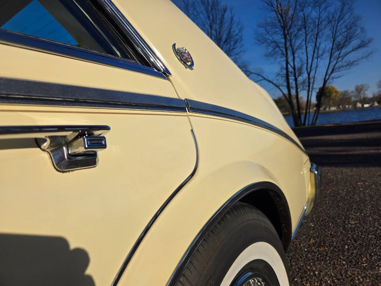 1984 Cadillac Seville 29