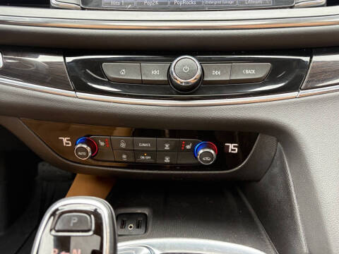 2018 Buick Enclave Essence