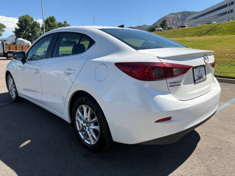 2015 Mazda MAZDA3 i Touring