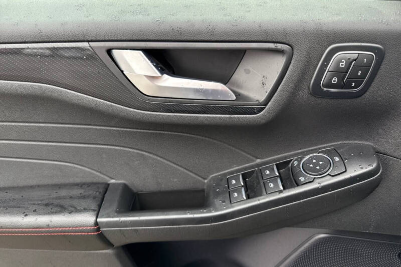 2024 Ford Escape ST-Line Elite