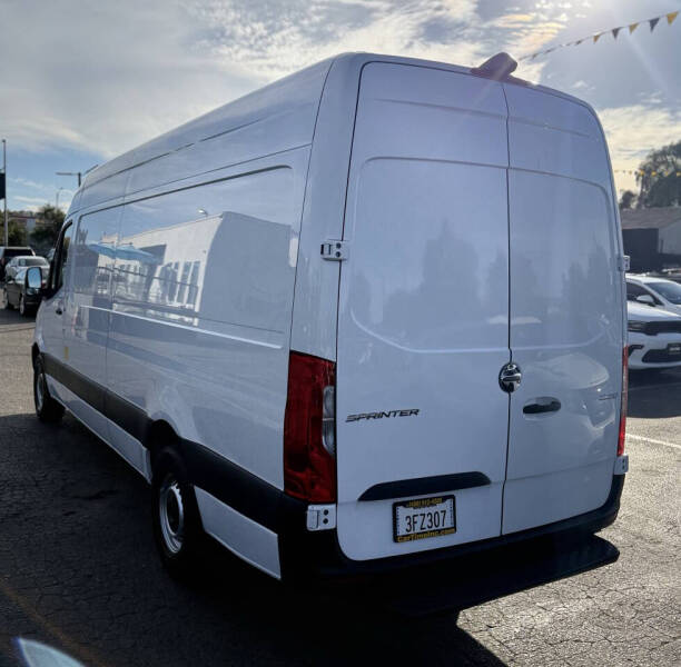 2021 Freightliner Sprinter 2500
