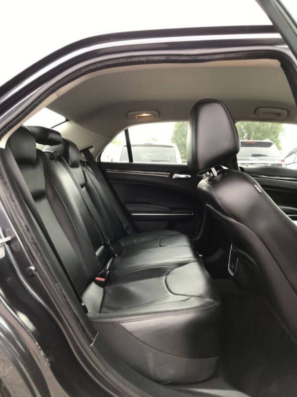 2015 Chrysler 300 Limited