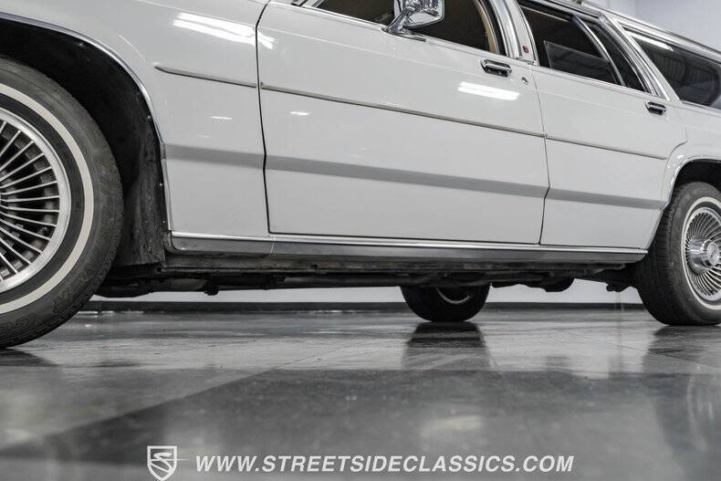 1990 Ford LTD Crown Victoria