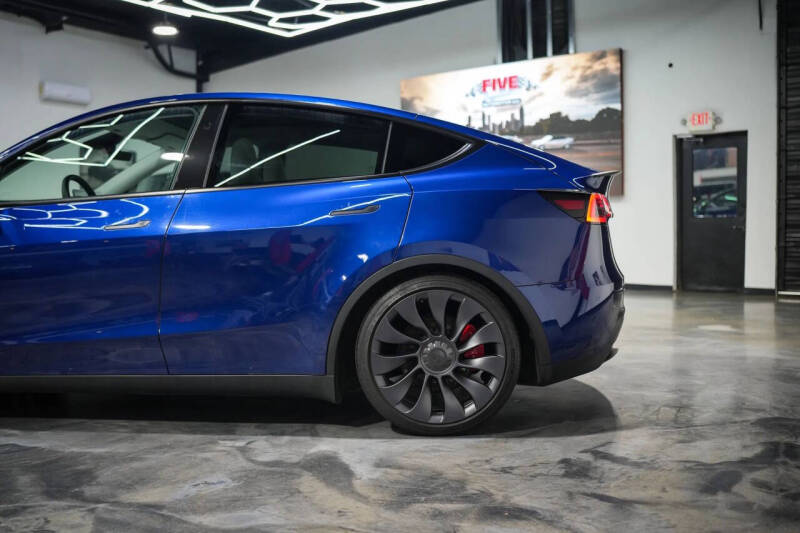 2024 Tesla Model Y Performance