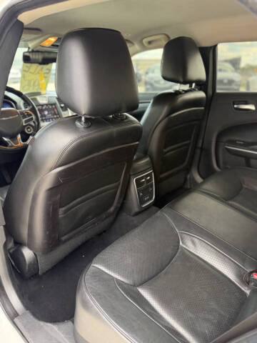 2019 Chrysler 300 Limited
