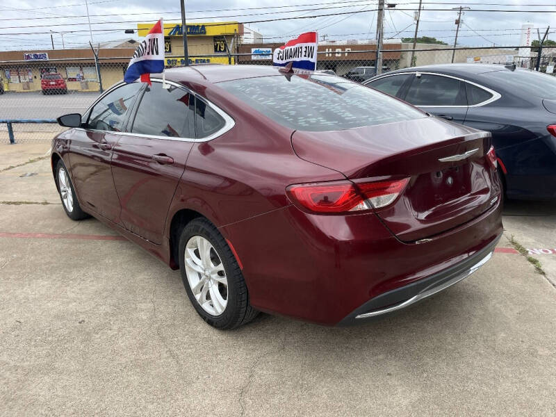 2017 Chrysler 200 Limited