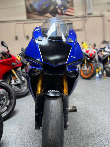 2018 Yamaha YZF-R1