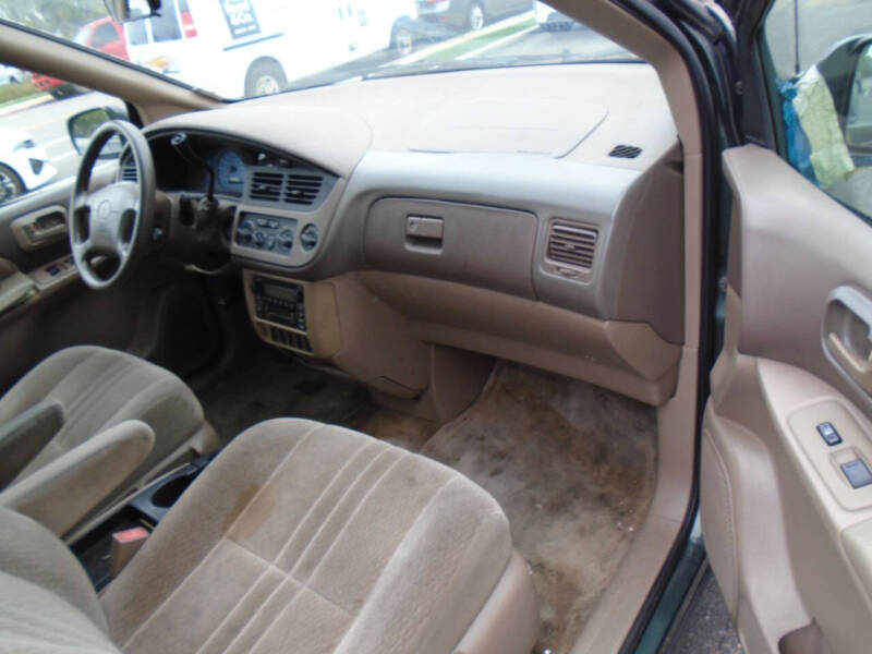 2002 Toyota Sienna CE