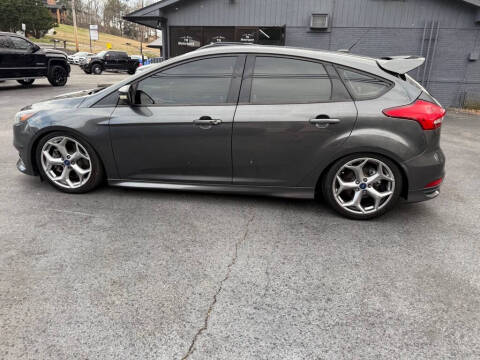 2017 Ford Focus ST