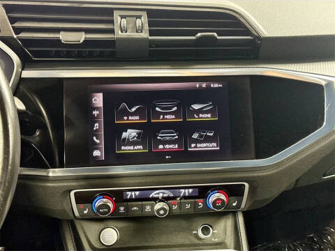 2020 Audi Q3 quattro S line Premium 45 TFSI