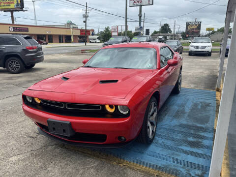 2015 Dodge Challenger SXT Plus