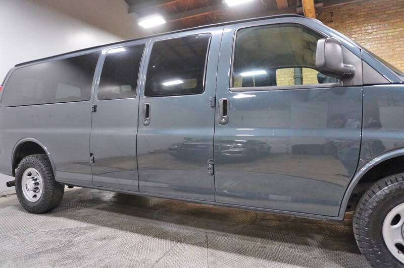 2017 Chevrolet Express LT 3500