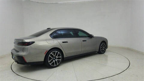 2023 BMW 7 Series 740i