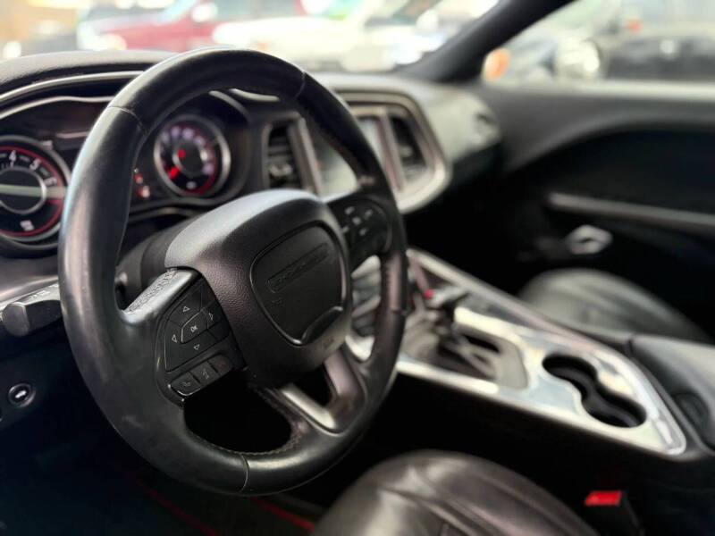 2015 Dodge Challenger SXT