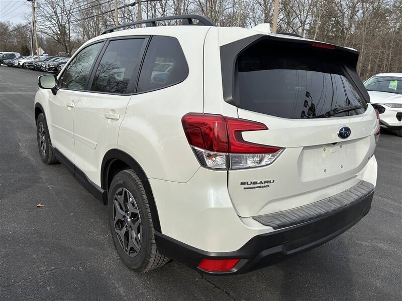 2022 Subaru Forester Premium