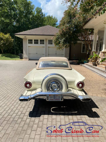 1957 Ford Thunderbird