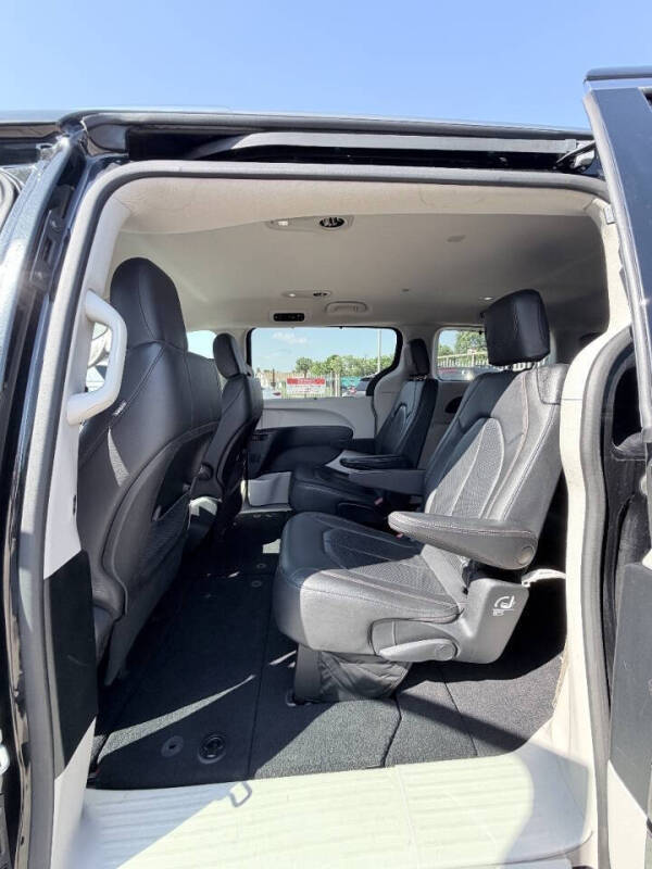 2019 Chrysler Pacifica Touring L