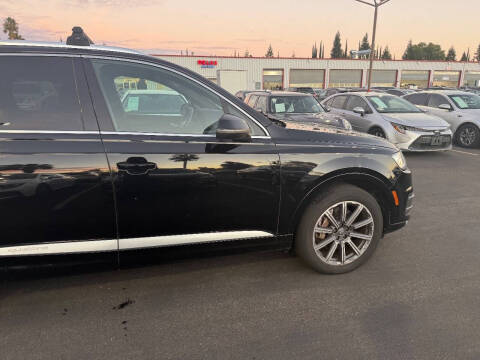 2017 Audi Q7 3.0T quattro Premium