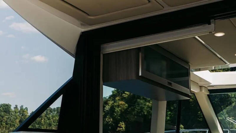 2021 Regal 38 GRANDE COUPE