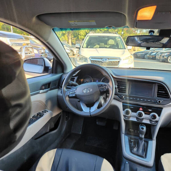 2019 Hyundai Elantra SEL