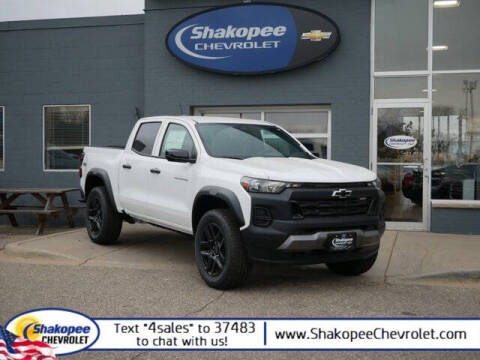 2024 Chevrolet Colorado for sale at SHAKOPEE CHEVROLET in Shakopee MN