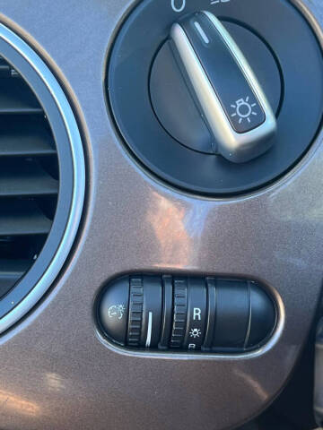 2013 Volkswagen Beetle Convertible