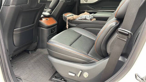 2025 Lincoln Navigator Black Label