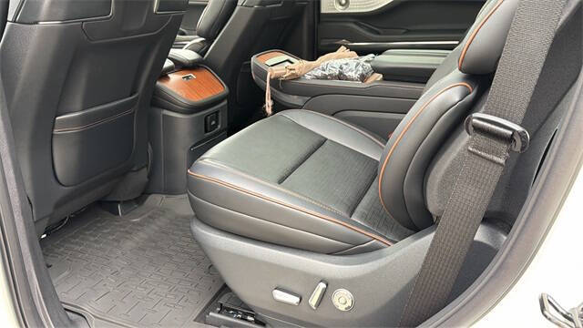 2025 Lincoln Navigator Black Label