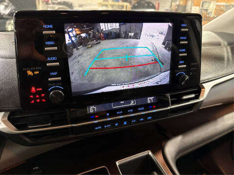 2021 Toyota Sienna LE 8-Passenger