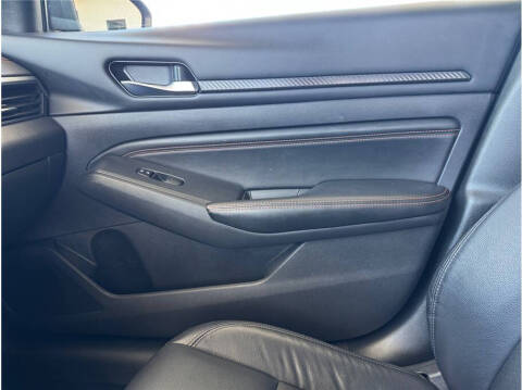 2022 Nissan Altima 2.5 SR