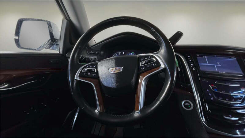 2019 Cadillac Escalade Luxury