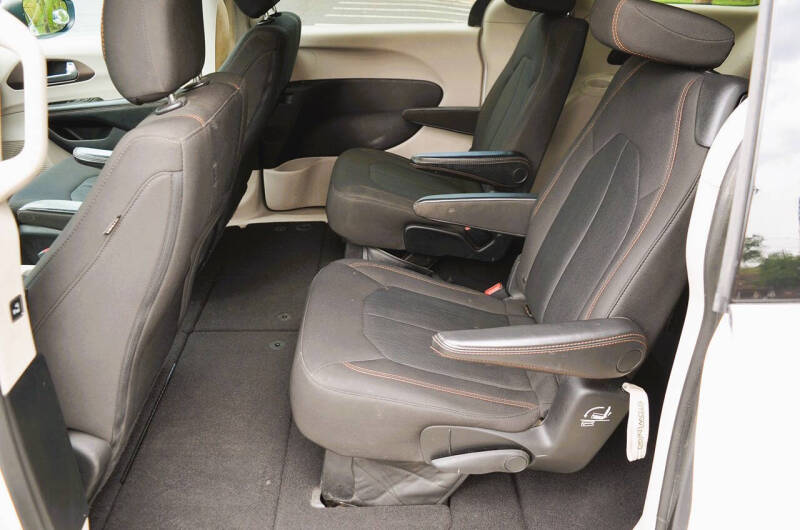 2017 Chrysler Pacifica Touring