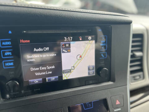 2016 Toyota Sienna XLE Premium 8-Passenger