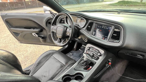 2018 Dodge Challenger SXT Plus