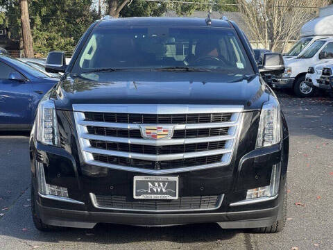 2017 Cadillac Escalade Luxury