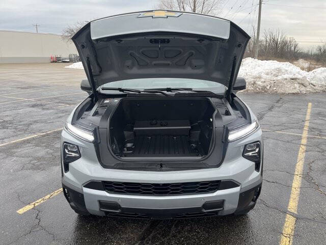 2025 Chevrolet Silverado EV LT