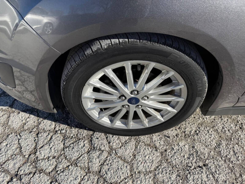 2013 Ford C-MAX Hybrid SE