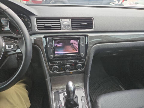 2016 Volkswagen Passat 1.8T SE