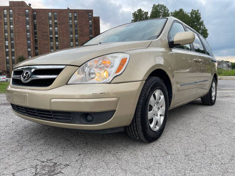 2008 Hyundai Entourage for sale at Supreme Auto Gallery LLC in Kansas City MO