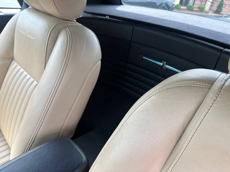 2004 Ford Thunderbird Deluxe