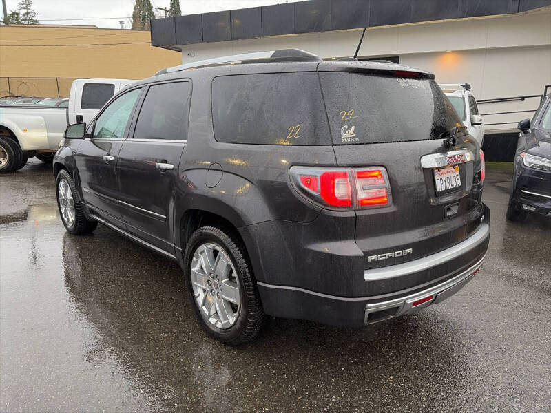 2016 GMC Acadia Denali